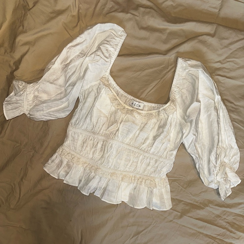 NWOT White Ruffle Cropped Top